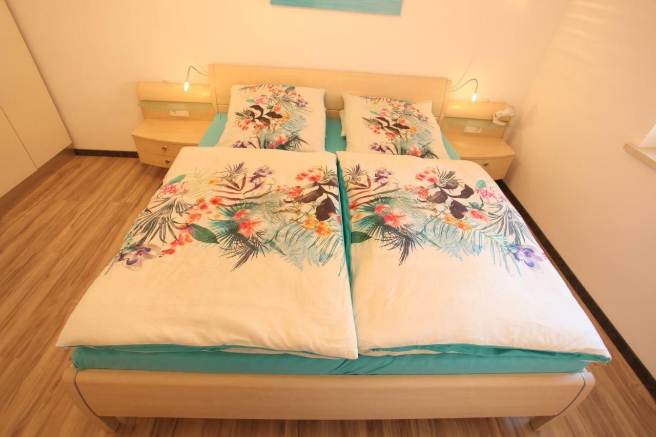 B&B'S Im Aischgrund Adelsdorf Extérieur photo